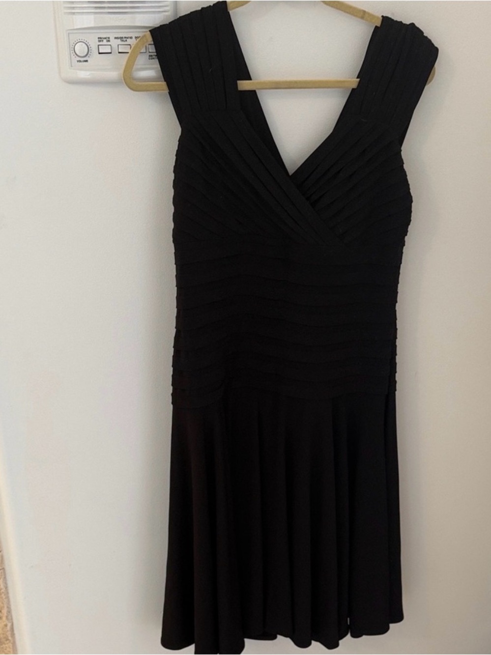 London Times Black Fit & Flare Cocktail Dress Size 12 Pleated V-Neck